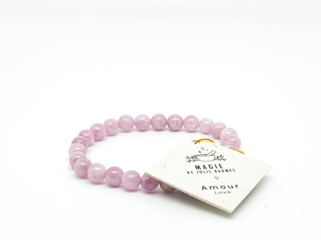 bracelet de la marque magie by jolis baume - étiquette crée par l'agence de communication com commerce